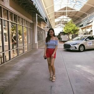 Meet your Posher, Emily